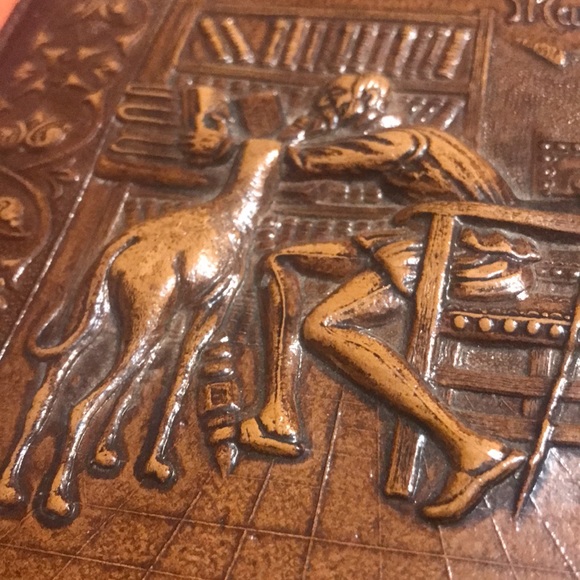 Antique Tooled Don Quyote de La Mancha hard leather notepad holder - Picture 10 of 10